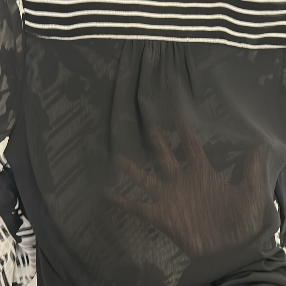 Chico’s Blouse - Picture 6 of 10